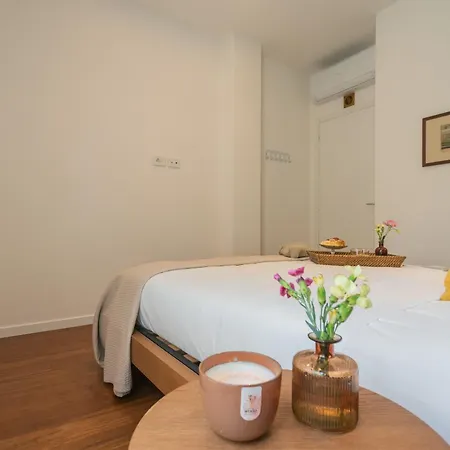 Volta Square With Terrace By Rent Appartement *