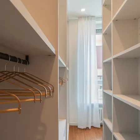 Appartement Volta Square With Terrace By Rent *